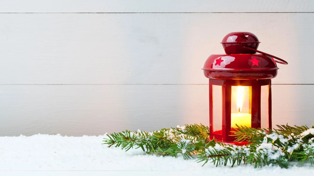 red Christmas lantern